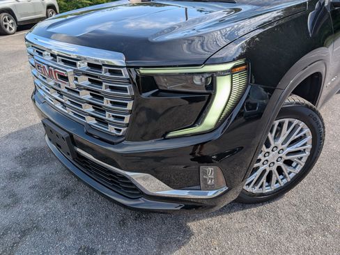Used 2024 GMC Acadia Denali FWD image 13
