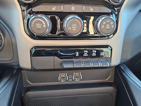 New 2026 RAM 1500 Big Horn w/ Night Edition AWD/4WD image 19