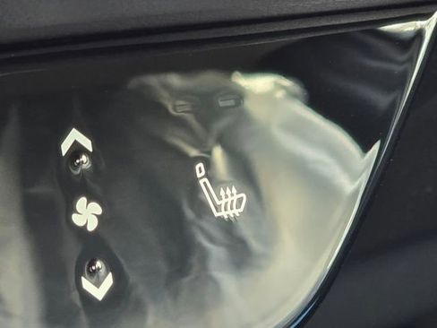 New 2026 Nissan Kicks SR w/ Cold Weather Package image 7