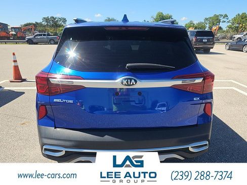 Used 2021 Kia Seltos EX AWD/4WD image 2