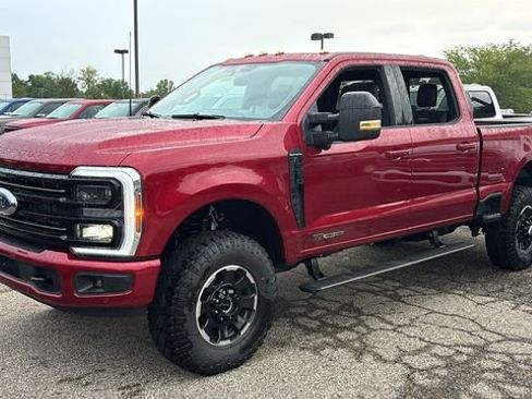 New 2026 Ford F350 Platinum w/ Tremor Off-Road Package AWD/4WD image 3
