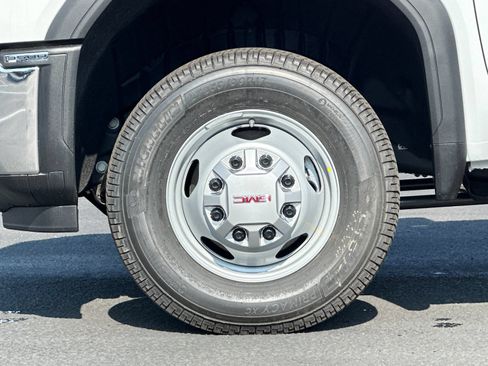 New 2026 GMC Sierra 3500 Pro w/ Convenience Package RWD image 23