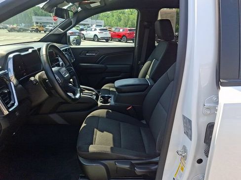 Certified 2024 GMC Canyon Elevation RWD image 13