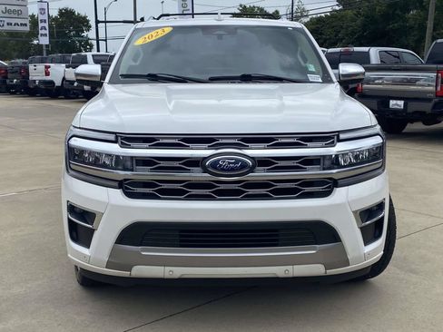 Used 2023 Ford Expedition Max Platinum RWD image 2