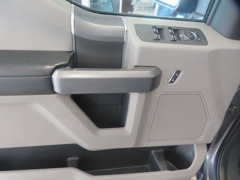 Used 2018 Ford F150 XLT w/ Equipment Group 301A Mid AWD/4WD image 14