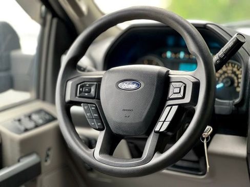 Used 2018 Ford F150 XLT w/ XTR Package image 31