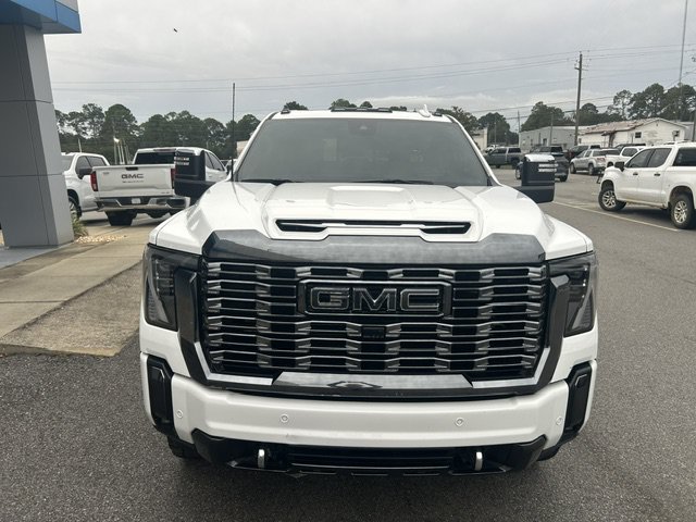 Used 2024 GMC Sierra 2500 Denali Ultimate AWD/4WD image 4