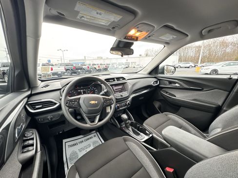 Used 2023 Chevrolet TrailBlazer LS image 10