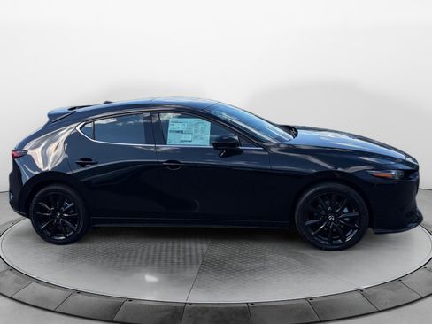 New 2026 MAZDA MAZDA3 Hatchback w/Premium Plus Pkg image 8