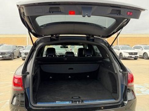 Used 2021 Mercedes-Benz GLC 300 image 5