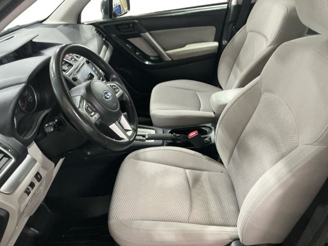 Used 2017 Subaru Forester 2.5i Premium w/ Popular Package #2A AWD/4WD image 9