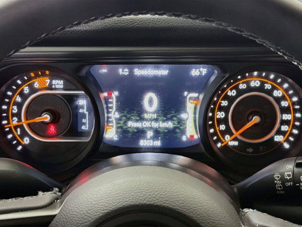 Used 2025 Jeep Wrangler Sport AWD/4WD image 16