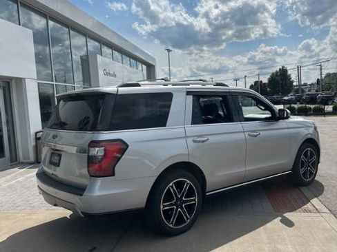 Used 2018 Ford Expedition Limited w/ Equipment Group 302A RWD image 9