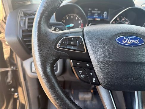 Used 2019 Ford Escape SEL image 24