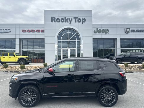Used 2023 Jeep Compass Limited AWD/4WD image 1