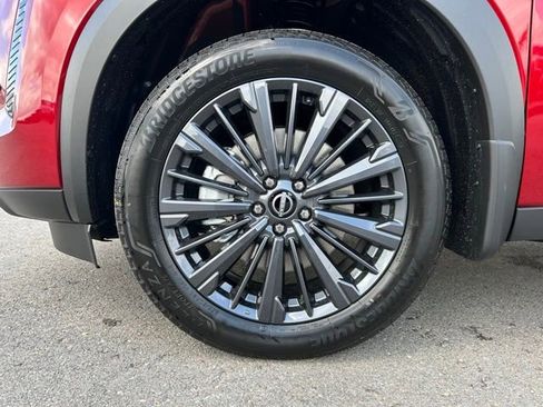 New 2026 Nissan Pathfinder SL w/ SL Premium Package AWD/4WD image 11