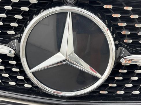 Used 2021 Mercedes-Benz E 350 4MATIC Sedan image 34