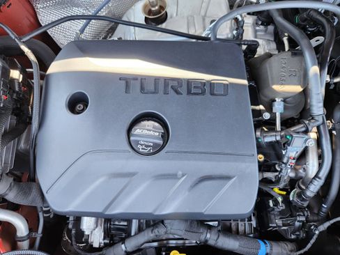 Used 2024 Buick Encore GX Sport Touring w/ Comfort Package image 15