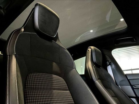 Used 2025 Porsche Taycan AWD/4WD image 25