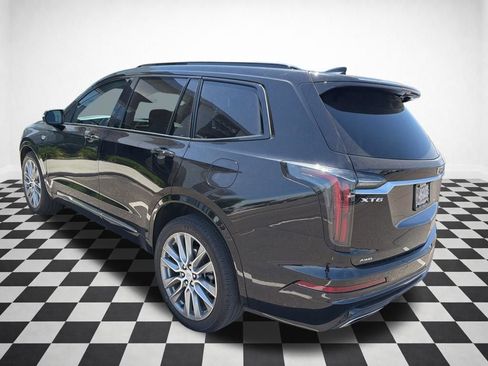 Used 2021 Cadillac XT6 Sport w/ Platinum Package AWD/4WD image 3
