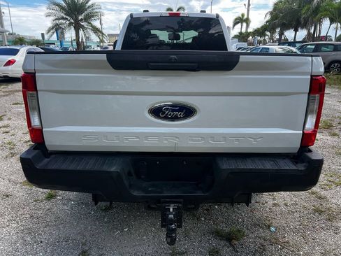 Used 2022 Ford F250 XL w/ Power Equipment Group RWD image 6