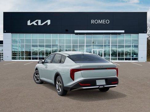 New 2026 Kia K4 image 4