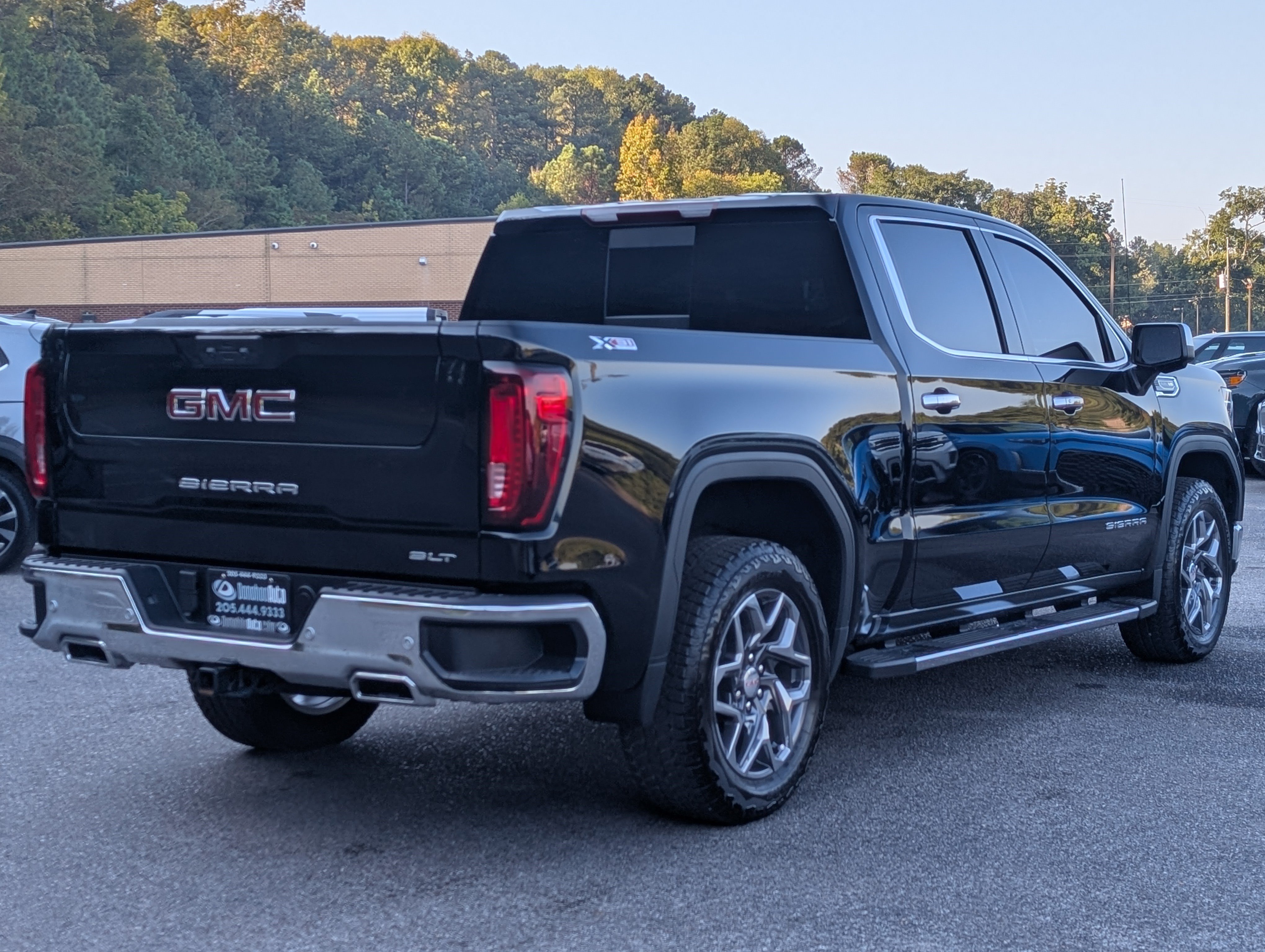 Used 2026 GMC Sierra 1500 SLT w/ SLT Premium Plus Package AWD/4WD image 9