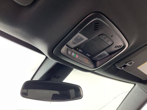 Certified 2023 Chevrolet Traverse LT FWD image 26