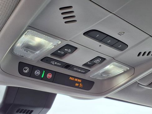 Certified 2022 GMC Terrain SLT w/ Infotainment Package II image 17