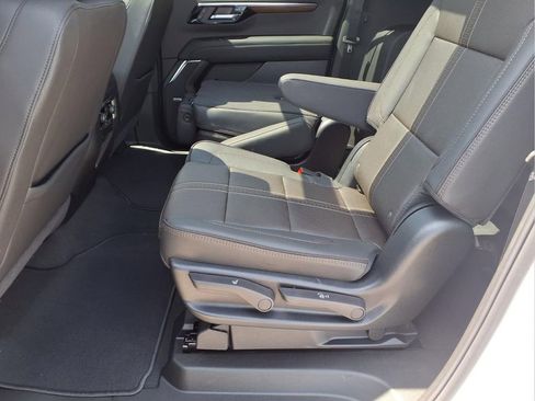 New 2026 Chevrolet Suburban High Country AWD/4WD image 20