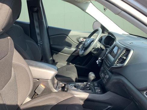 Used 2019 Jeep Cherokee Latitude image 40