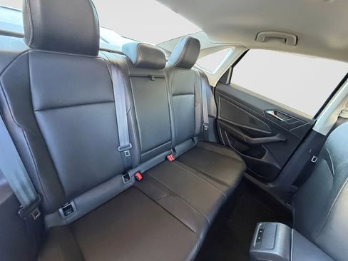 Used 2019 Volkswagen Jetta SEL w/ Cold Weather Package FWD image 18
