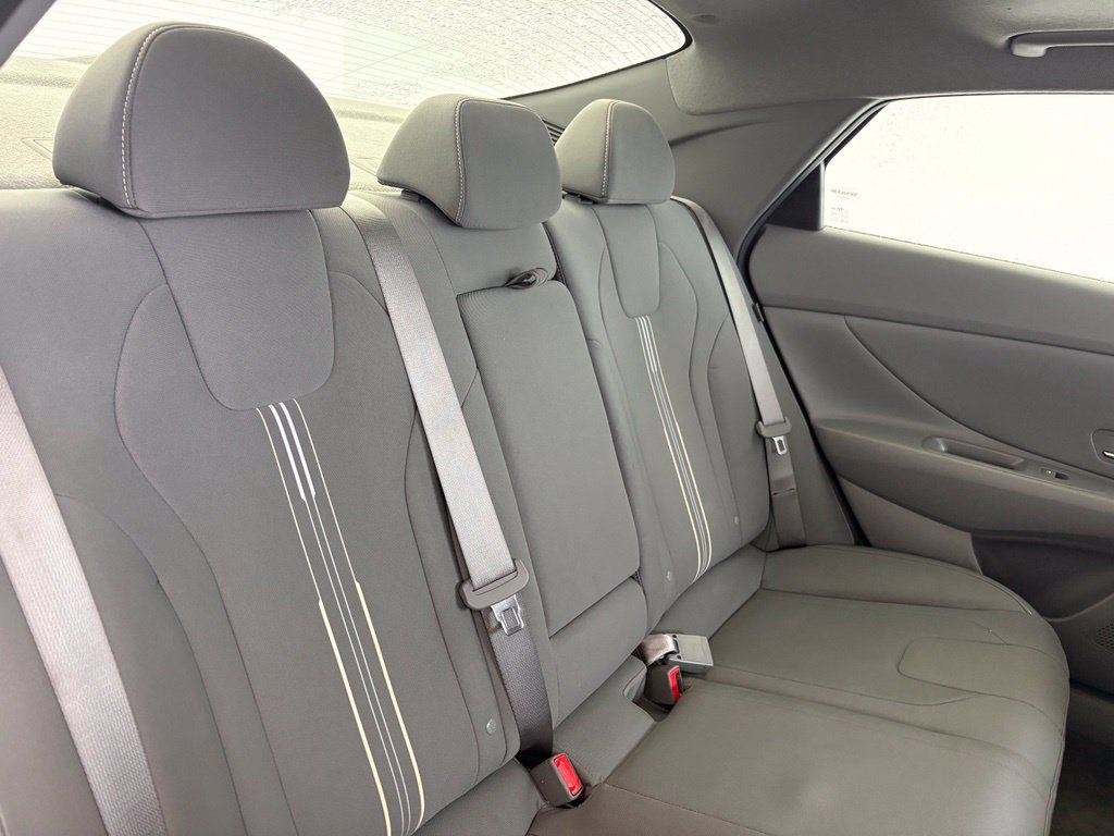 Used 2025 Hyundai Elantra SEL FWD image 34