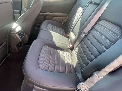 Used 2016 Ford Fusion SE FWD image 10