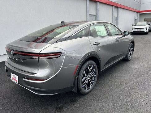 New 2026 Toyota Crown XLE image 5