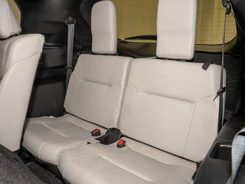 Used 2022 Mitsubishi Outlander SEL image 10