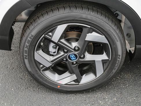 Used 2026 Hyundai Venue SEL image 11