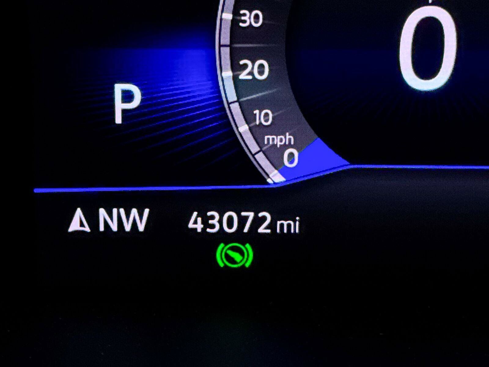 Used 2023 Volkswagen Taos SE w/ Panoramic Sunroof Package FWD image 35