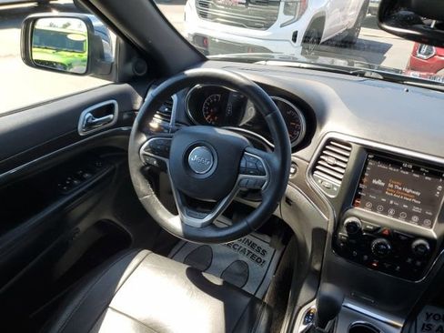 Used 2018 Jeep Grand Cherokee Limited AWD/4WD image 17