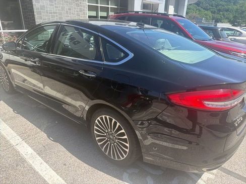 Used 2017 Ford Fusion SE w/ Fusion SE Technology Package AWD/4WD image 7