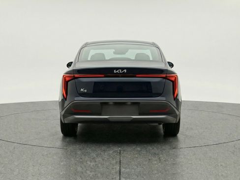 Used 2025 Kia K4 LXS image 7