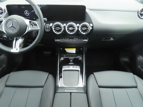 Certified 2025 Mercedes-Benz GLA 250 image 13