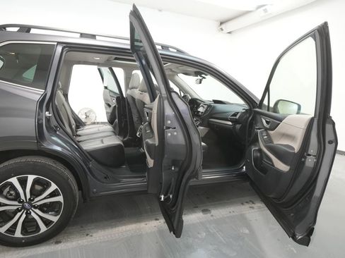 Used 2023 Subaru Forester Limited w/ Popular Package #3 image 32