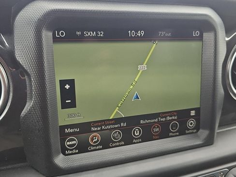Used 2022 Jeep Wrangler Unlimited Sahara AWD/4WD image 17
