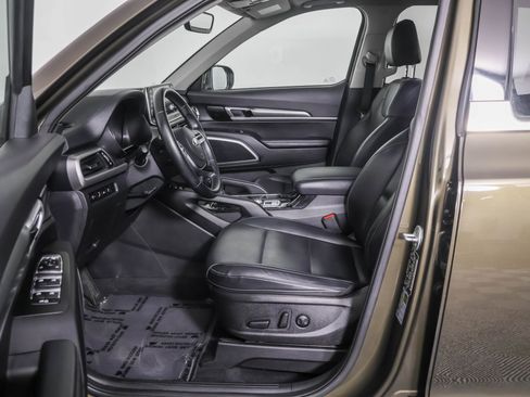 Used 2021 Kia Telluride S AWD/4WD image 6