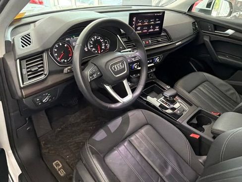 Used 2023 Audi Q5 2.0T Premium w/ Convenience Package AWD/4WD image 9