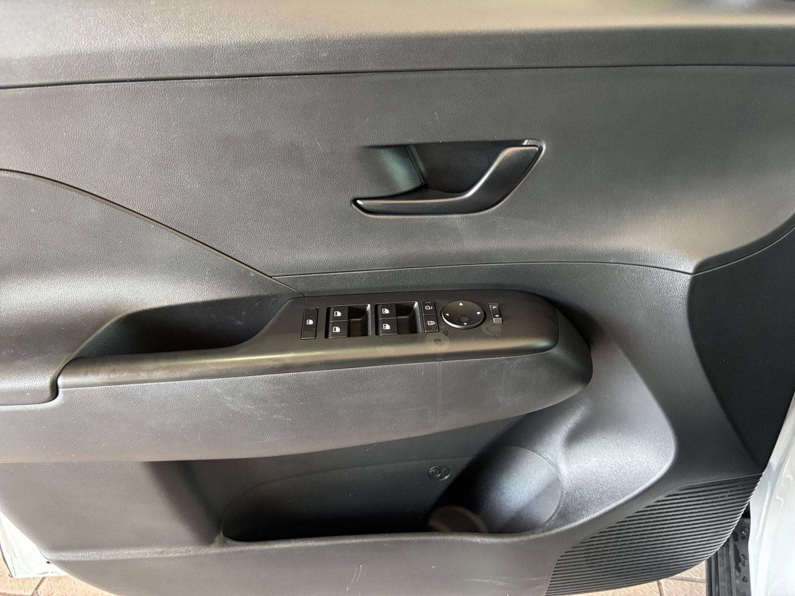 Used 2026 Hyundai Kona SEL Sport FWD image 18
