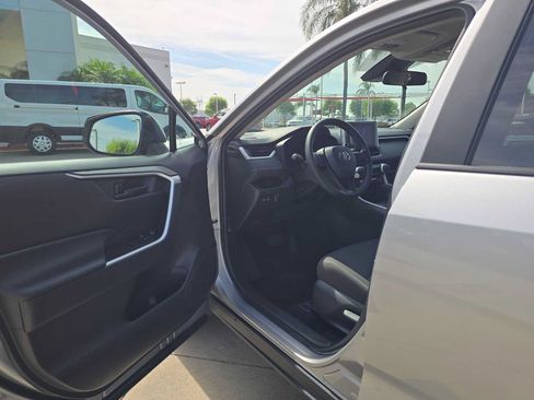 Certified 2025 Toyota RAV4 LE FWD image 19