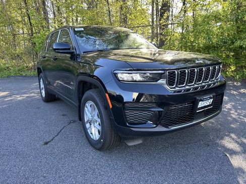 New 2026 Jeep Grand Cherokee Laredo X AWD/4WD image 2