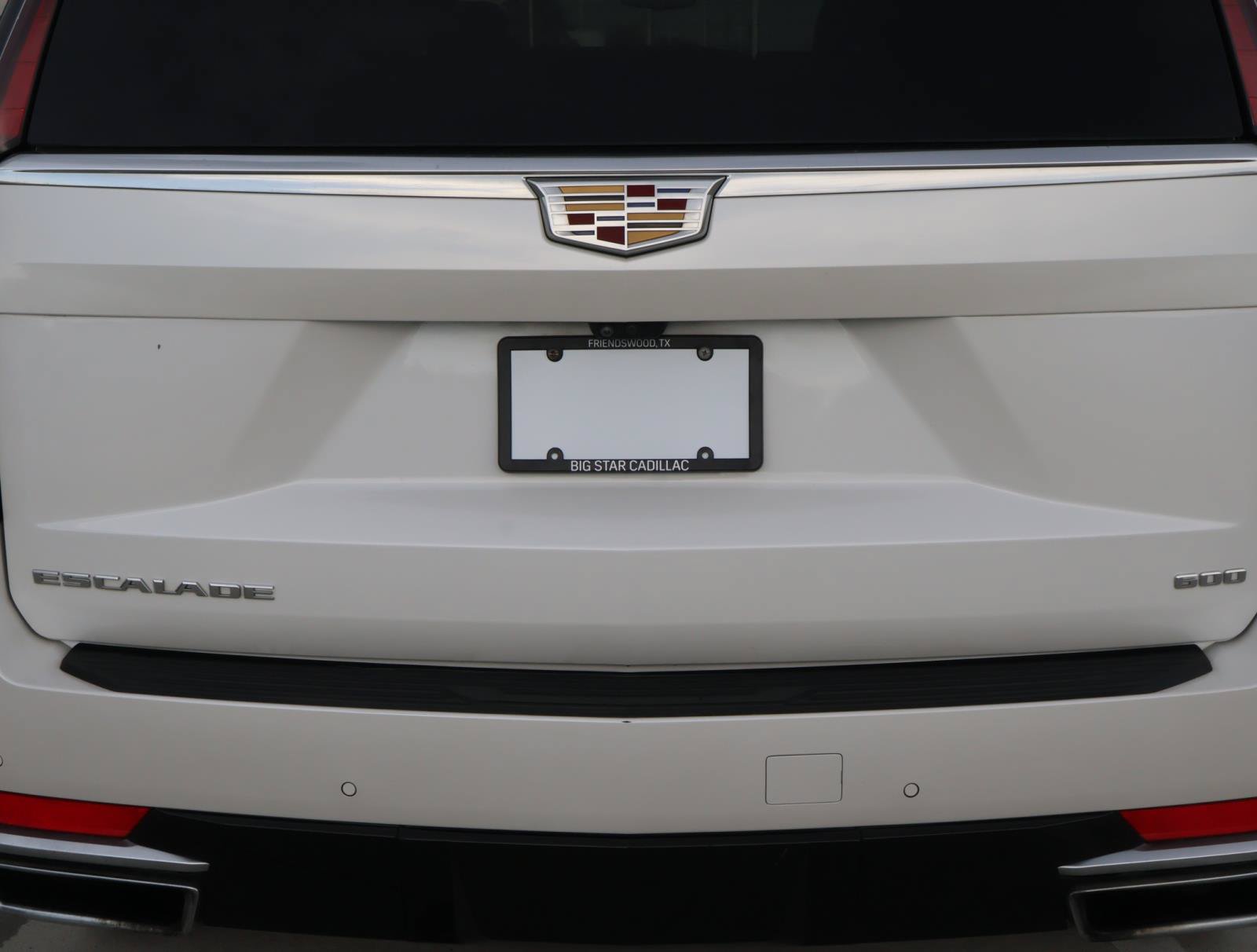 Used 2024 Cadillac Escalade Premium Luxury RWD image 8